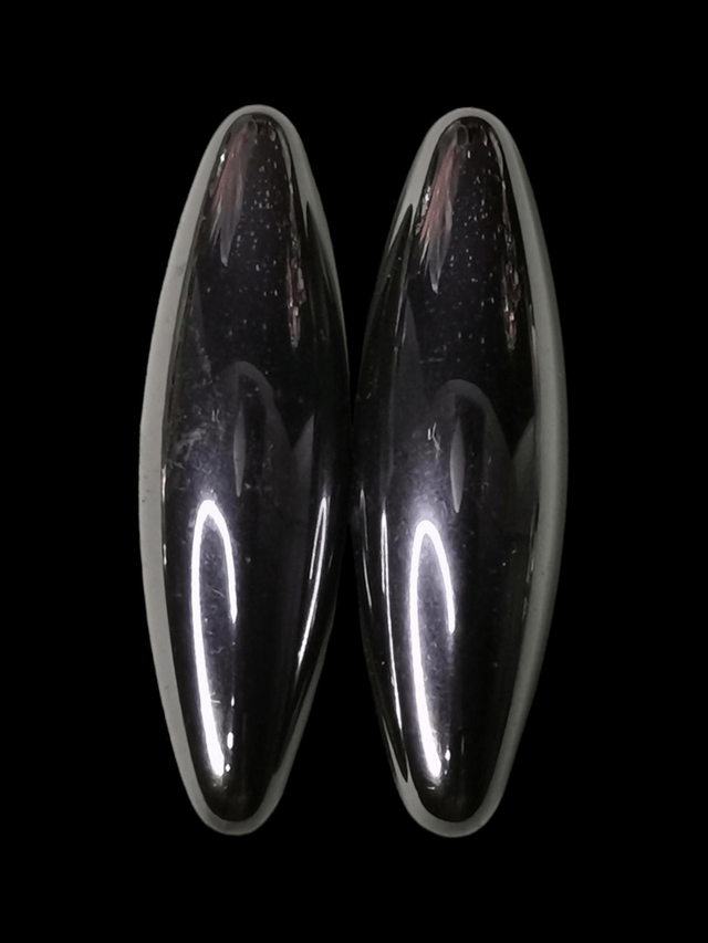 Paire de magnétite 