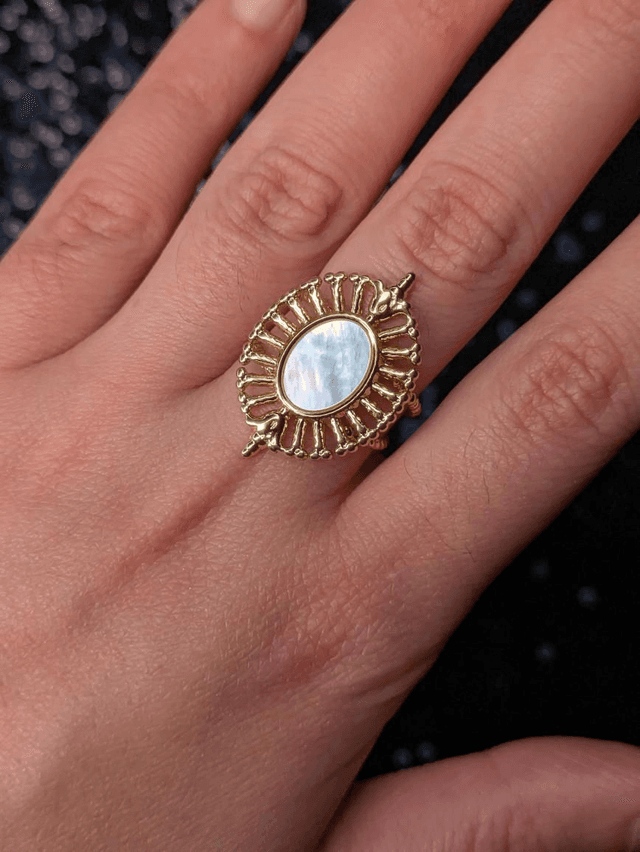 Bague nacre sacré 