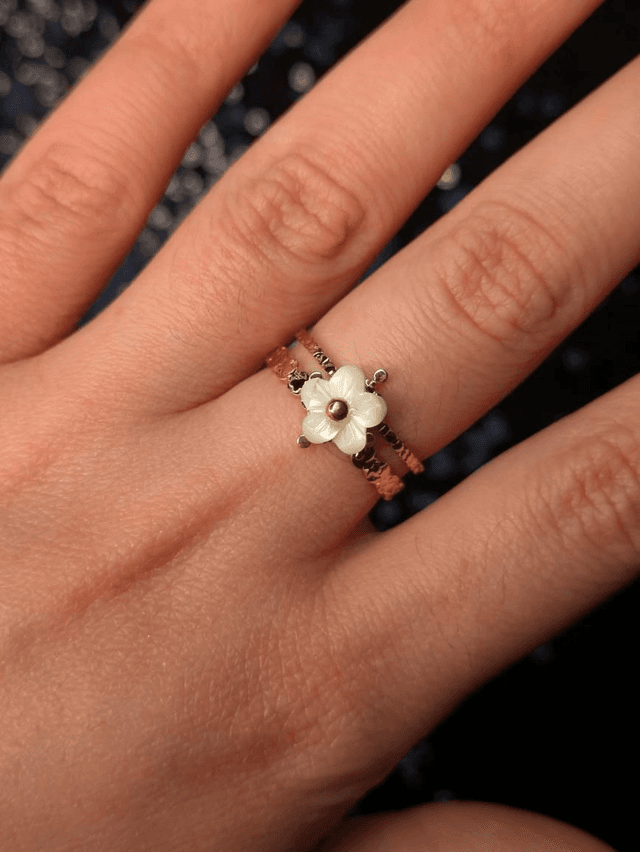 Bague nacre fleur 