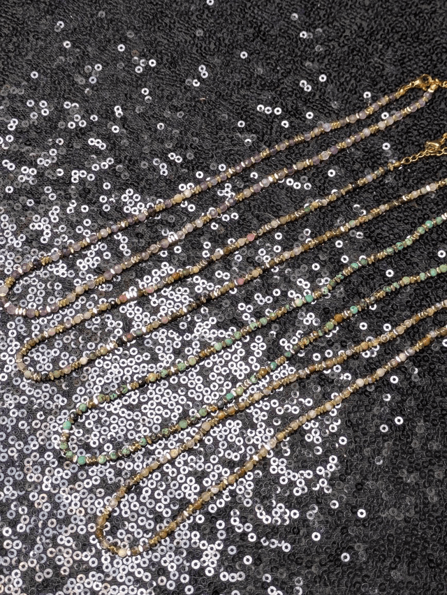 Collier pierre 