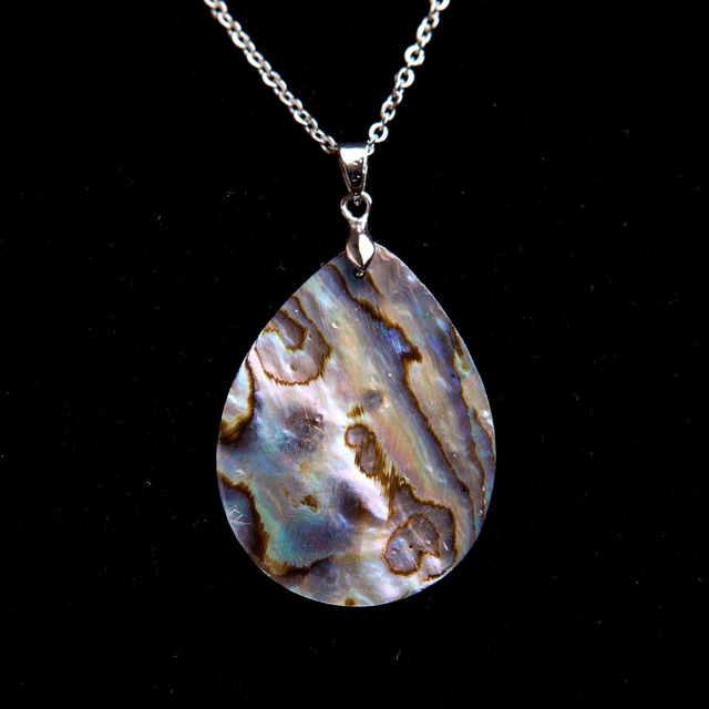 Pendentif coquille d&#039;ormeau 