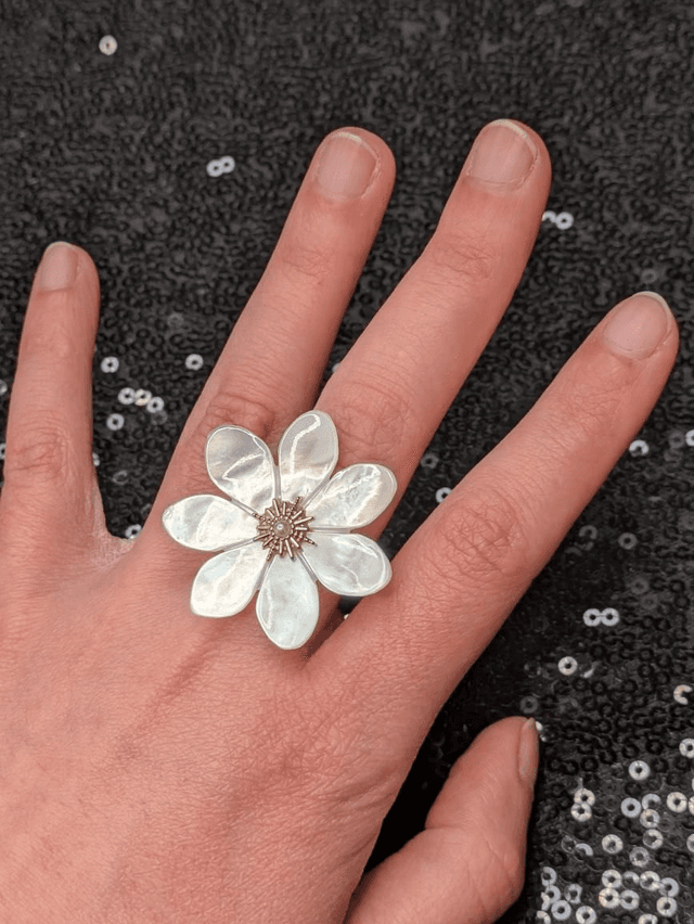 Bague nacre fleur 6