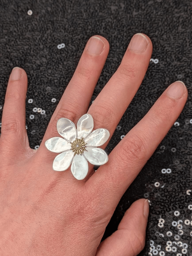 Bague nacre fleur 6